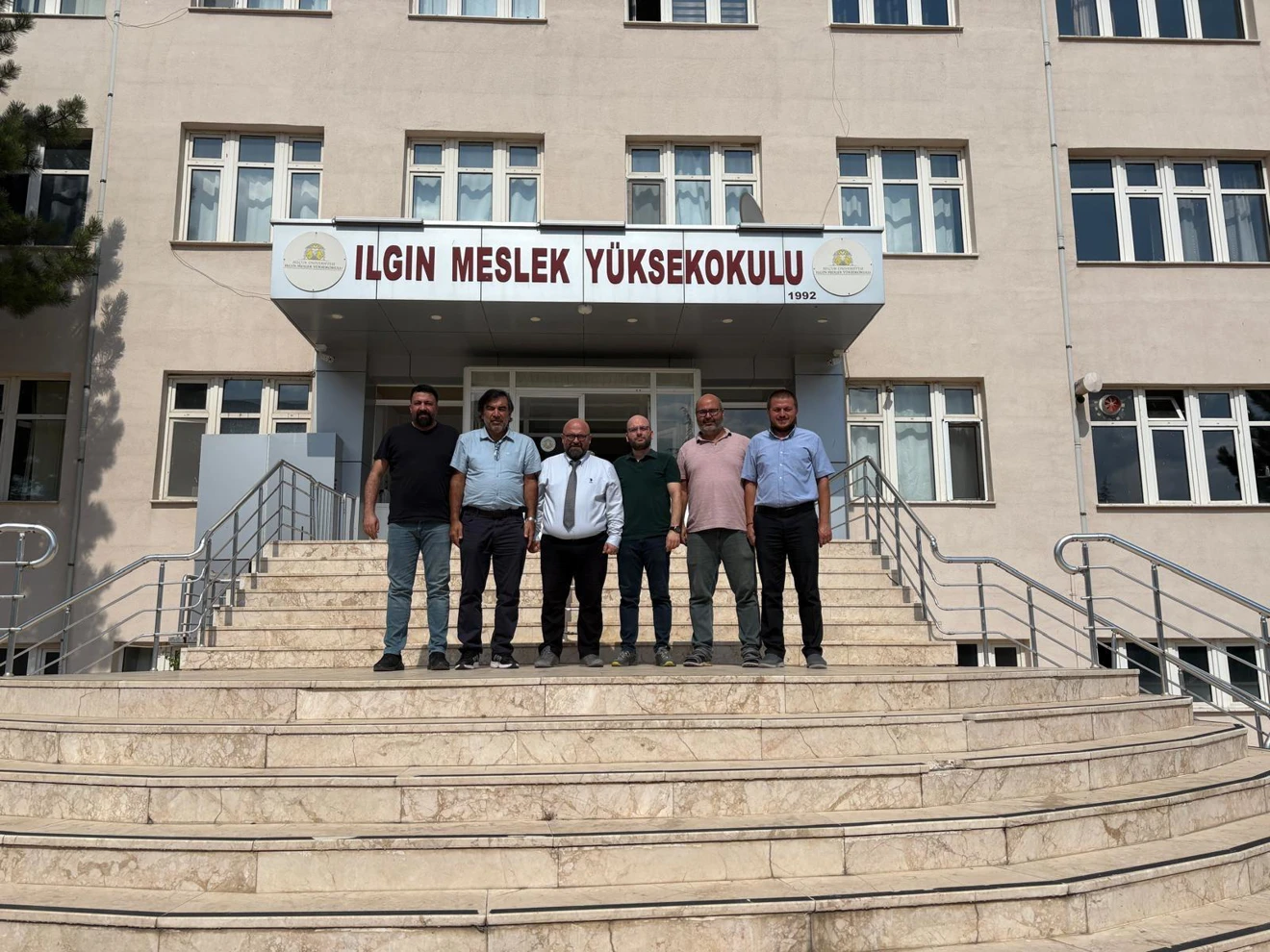 Koordinatörlüğümüzden İlçelerde Bulunan Okullara Ziyaret